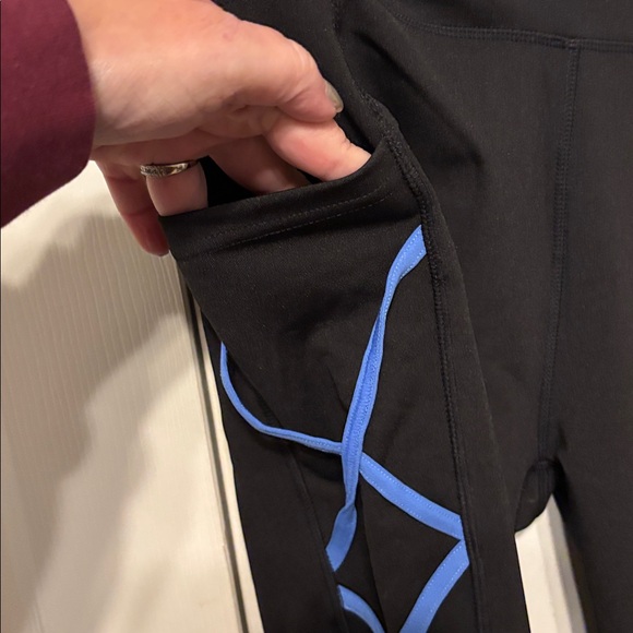 Pop Fit Dial Up Leggings - Picture 4 of 10